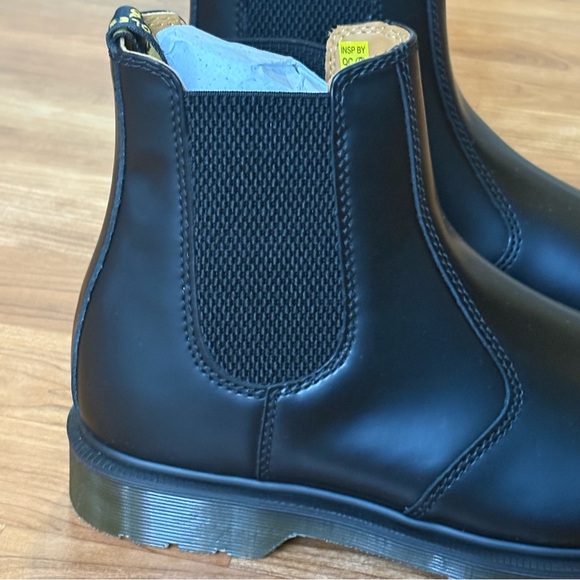 Dr. Martens 2976 Smooth Leather Chelsea Boots - US Women 9 Men 8 Black 11853001 - Picture 7 of 15
